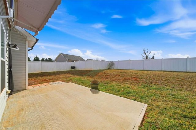 2486 Griffith Road, Winston-salem, NC 27103