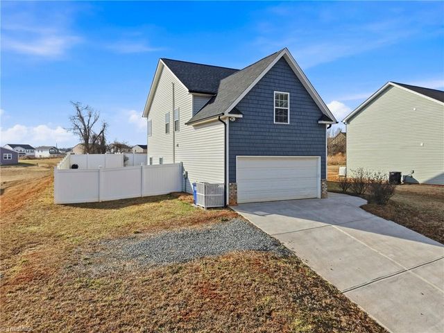 2486 Griffith Road, Winston-salem, NC 27103