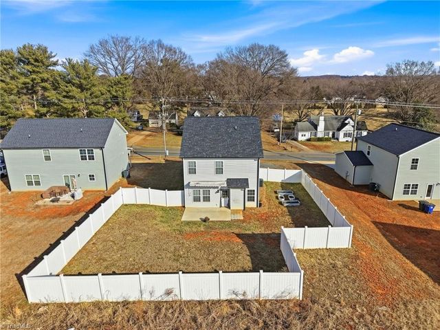 2486 Griffith Road, Winston-salem, NC 27103