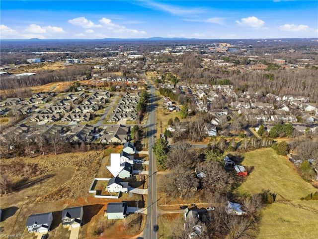 2486 Griffith Road, Winston-salem, NC 27103