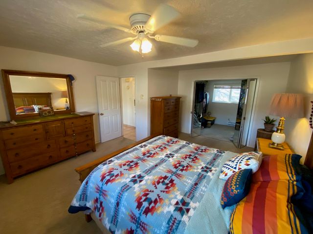 1921 Chelwood Park Boulevard NE, Albuquerque, NM 87112