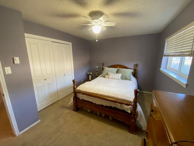 1921 Chelwood Park Boulevard NE, Albuquerque, NM 87112