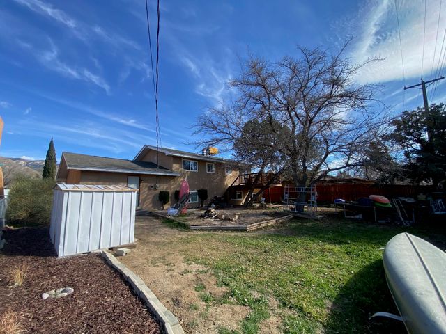 1921 Chelwood Park Boulevard NE, Albuquerque, NM 87112