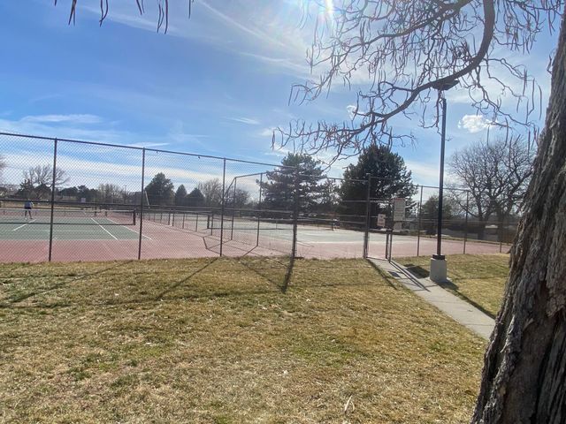 1921 Chelwood Park Boulevard NE, Albuquerque, NM 87112