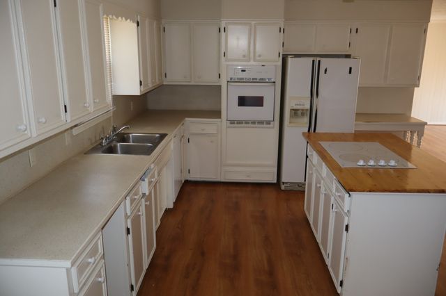 905 Mill Rd, Lebanon, TN 37090