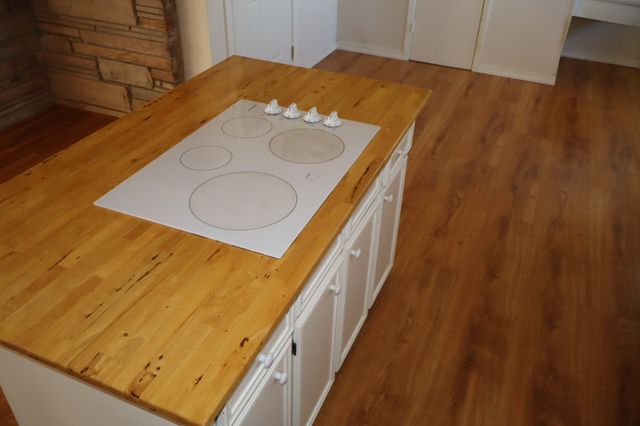 905 Mill Rd, Lebanon, TN 37090