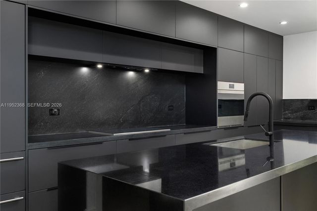 30 NE 50th St, Miami, FL 33137