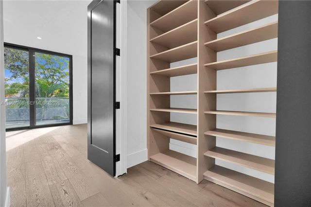 30 NE 50th St, Miami, FL 33137