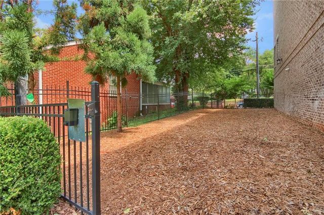 328 Brownstones NE, Atlanta, GA 30312