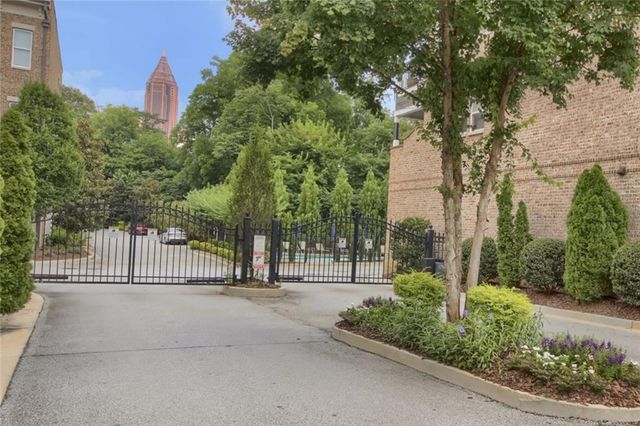 328 Brownstones NE, Atlanta, GA 30312
