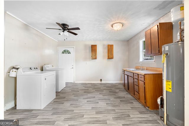 1869 Spring Avenue NW, Atlanta, GA 30318