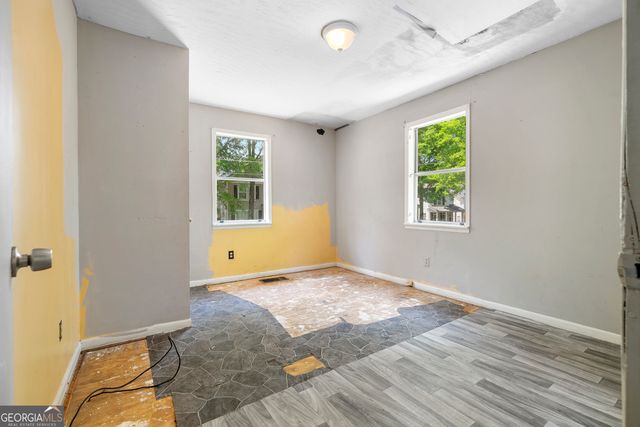 1869 Spring Avenue NW, Atlanta, GA 30318