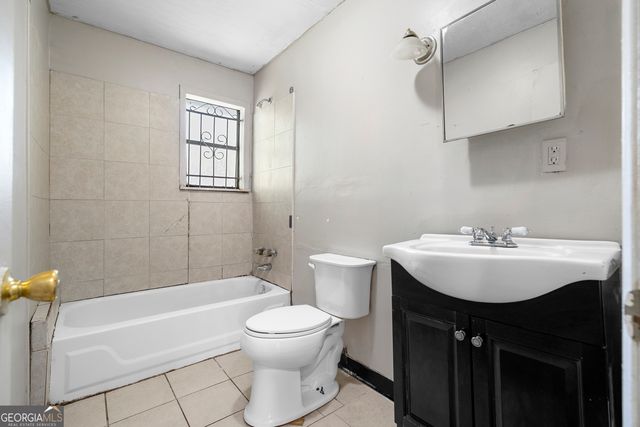 1869 Spring Avenue NW, Atlanta, GA 30318