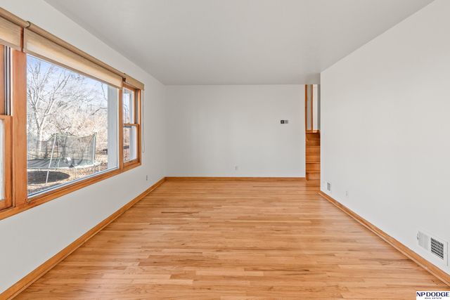 8214 Gold Street, Omaha, NE 68124