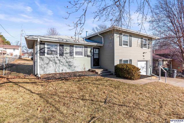 8214 Gold Street, Omaha, NE 68124