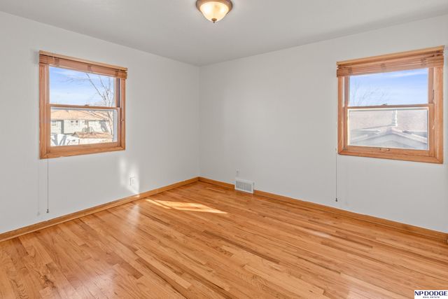 8214 Gold Street, Omaha, NE 68124