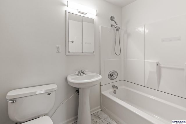 8214 Gold Street, Omaha, NE 68124