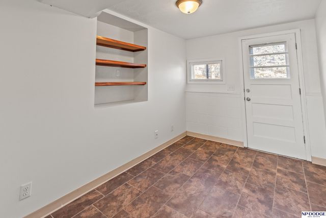 8214 Gold Street, Omaha, NE 68124