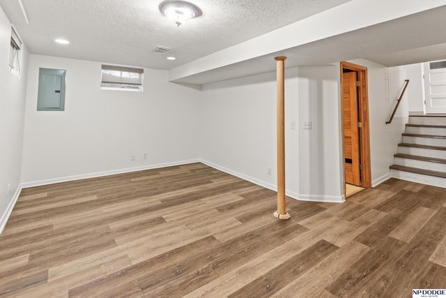 8214 Gold Street, Omaha, NE 68124