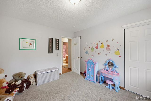 1521 Ticonderoga Drive, St Peters, MO 63376