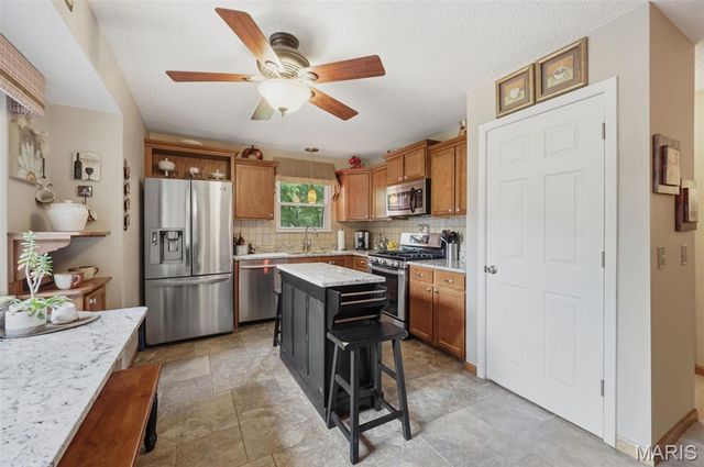 1521 Ticonderoga Drive, St Peters, MO 63376