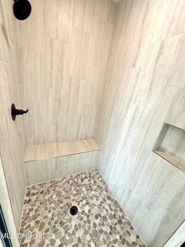 3621 Hatton Drive, Nesbit, MS 38651