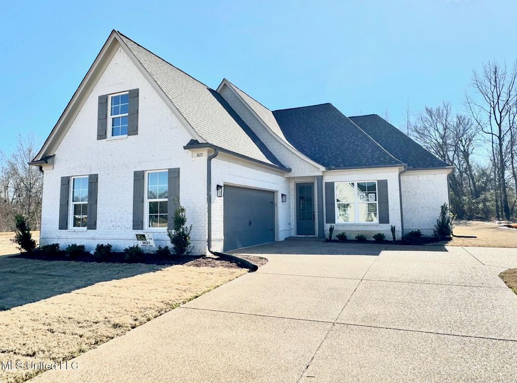 3621 Hatton Drive, Nesbit, MS 38651