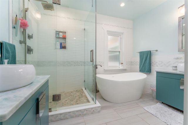 1085 16TH AVENUE N, St Petersburg, FL 33704