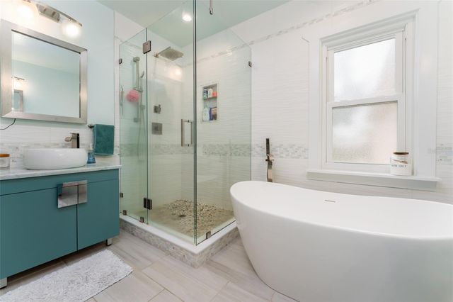 1085 16TH AVENUE N, St Petersburg, FL 33704