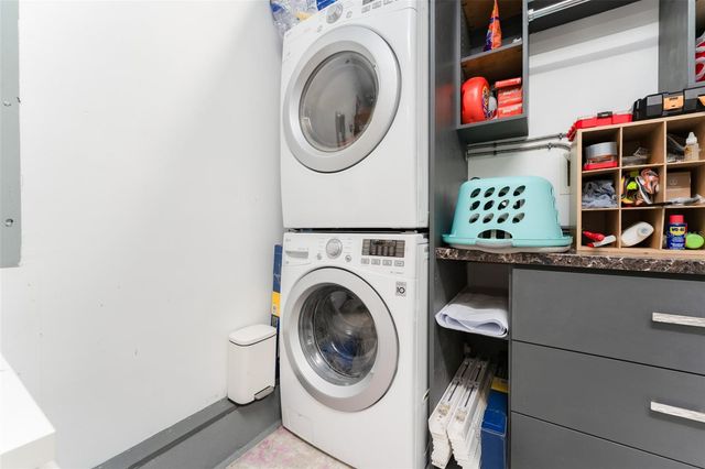 1085 16TH AVENUE N, St Petersburg, FL 33704