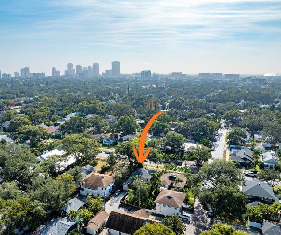 1085 16TH AVENUE N, St Petersburg, FL 33704