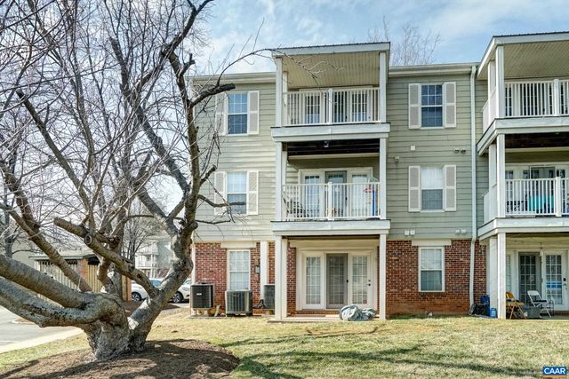 1252 Villa Ln Unit F, Charlottesville, VA 22903