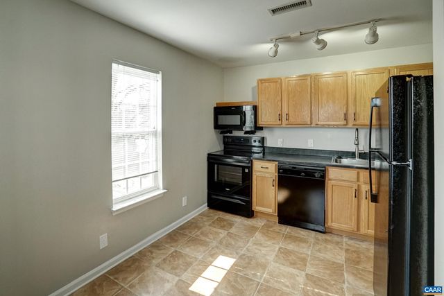 1252 Villa Ln Unit F, Charlottesville, VA 22903