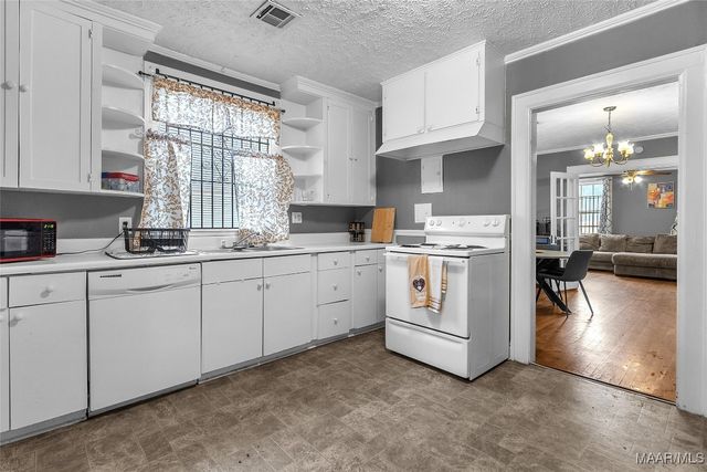 384 Perry Hill Road, Montgomery, AL 36109