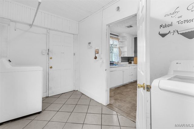 384 Perry Hill Road, Montgomery, AL 36109