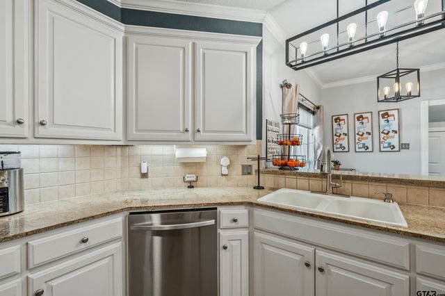 16694 Beauregard Dr, Tyler, TX 75703