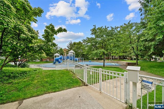 4 Constellation Place 308, Jersey City, NJ 07305