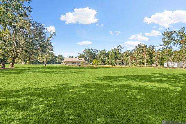 25050 Kah Lac Rd, Ponchatoula, LA 70454