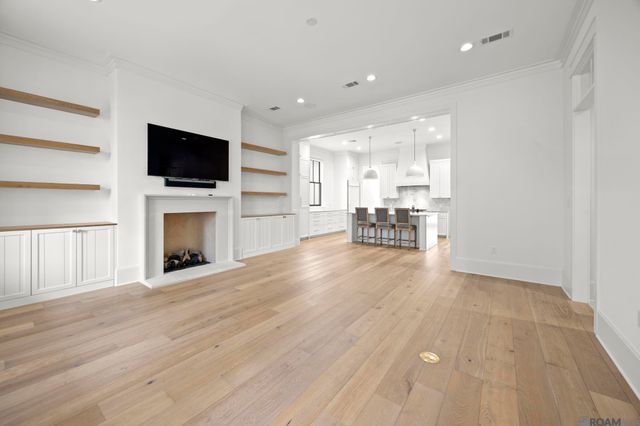 5042 Mimosa St, Baton Rouge, LA 70808