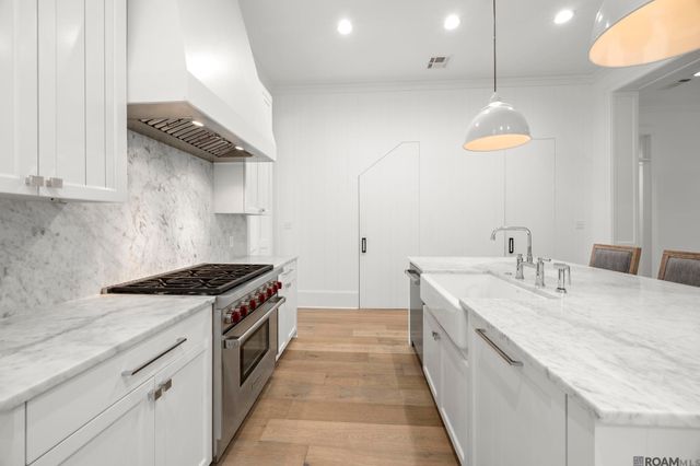 5042 Mimosa St, Baton Rouge, LA 70808
