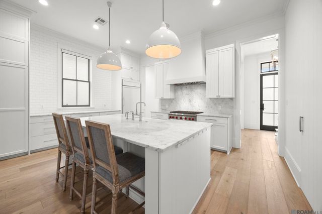 5042 Mimosa St, Baton Rouge, LA 70808