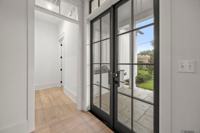 5042 Mimosa St, Baton Rouge, LA 70808
