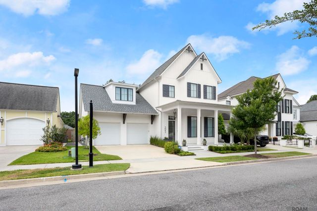 5042 Mimosa St, Baton Rouge, LA 70808