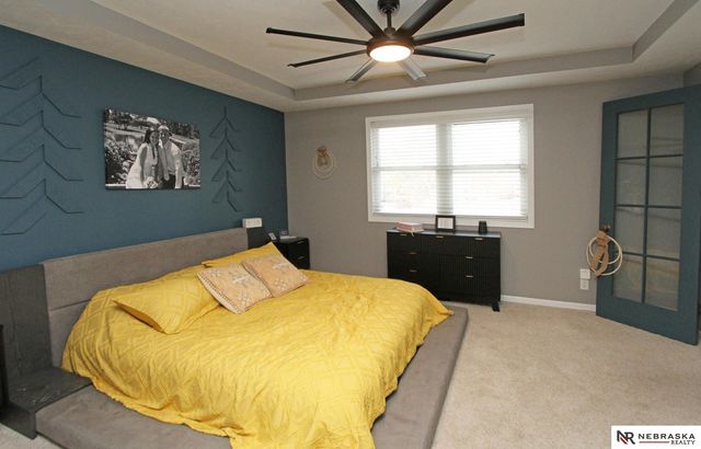 2100 Vavrina Lane, Lincoln, NE 68512