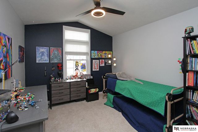 2100 Vavrina Lane, Lincoln, NE 68512