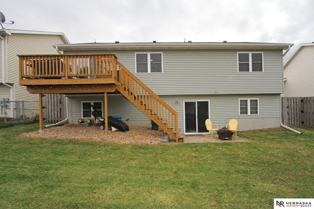 2100 Vavrina Lane, Lincoln, NE 68512