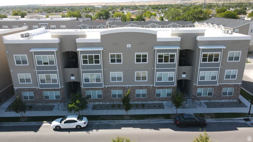 7337 W LOUDEN DR, Magna, UT 84044