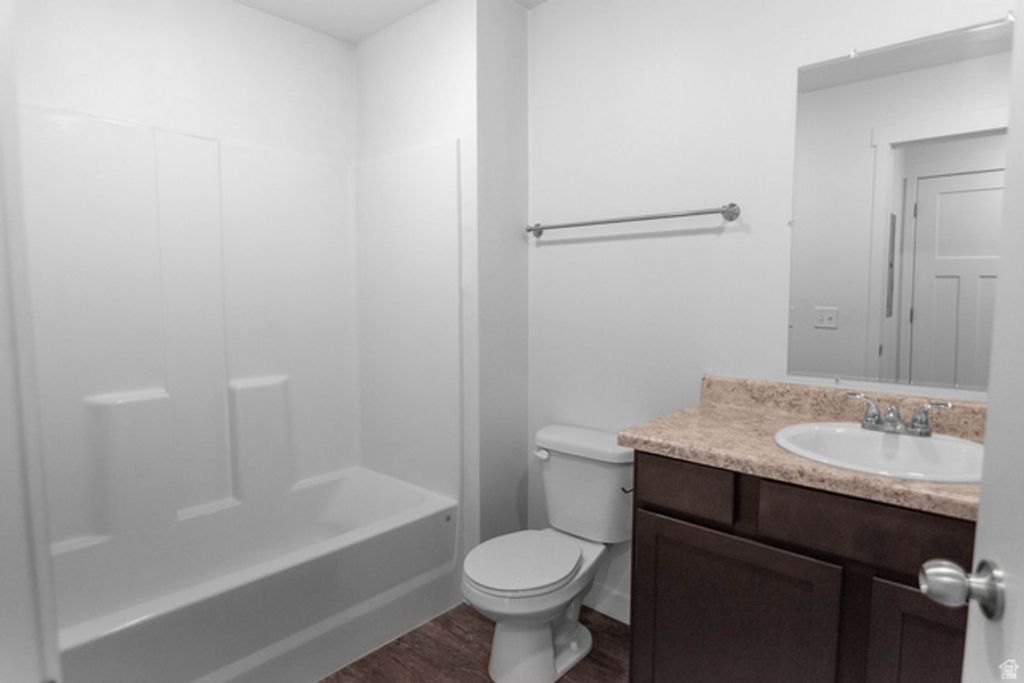 Image 7 of property listing at 7337 W LOUDEN DR, Magna, UT 84044