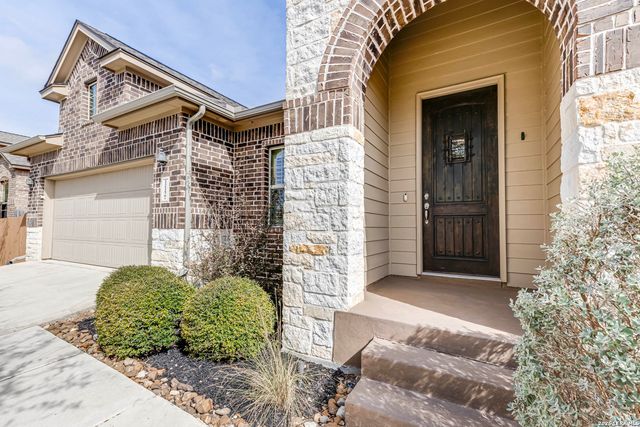 112 Hagen Dr, Boerne, TX 78006
