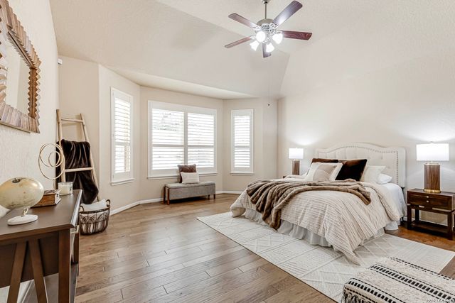 112 Hagen Dr, Boerne, TX 78006